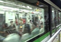 在线观看二号交通站,笑料百出，揭秘交通警察的日常趣事